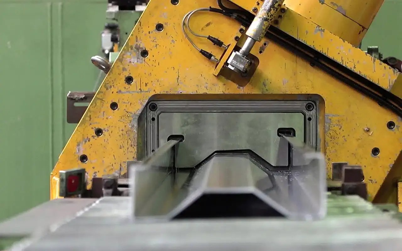 Frisokit-factory-Wijnegem-Antwerp_3