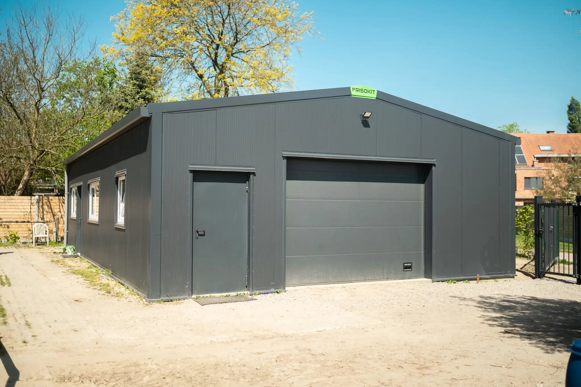 Frisokit-zelfbouwloods-DIY-steel-building-bâtiment-à-monter-soi-même