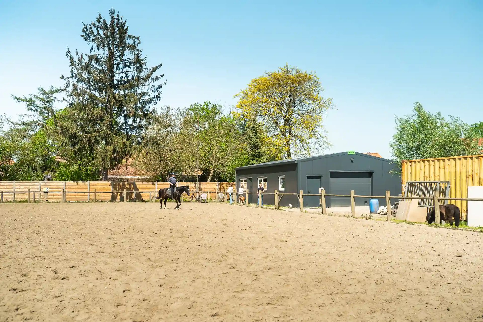Frisokit-zelfbouwloods-DIY-steel-building-bâtiment-à-monter-soi-même_5